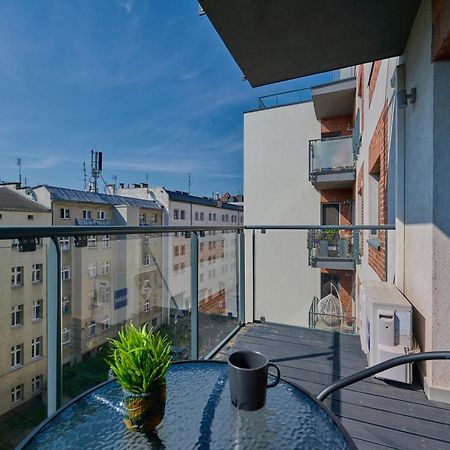 Stylish Kosciuszki Apartaments Near The Market Square With Free Garage Wroclaw By Noclegi Renters Dış mekan fotoğraf