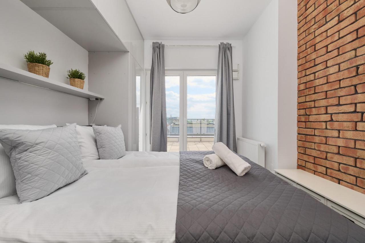 Stylish Kosciuszki Apartaments Near The Market Square With Free Garage Wroclaw By Noclegi Renters Dış mekan fotoğraf