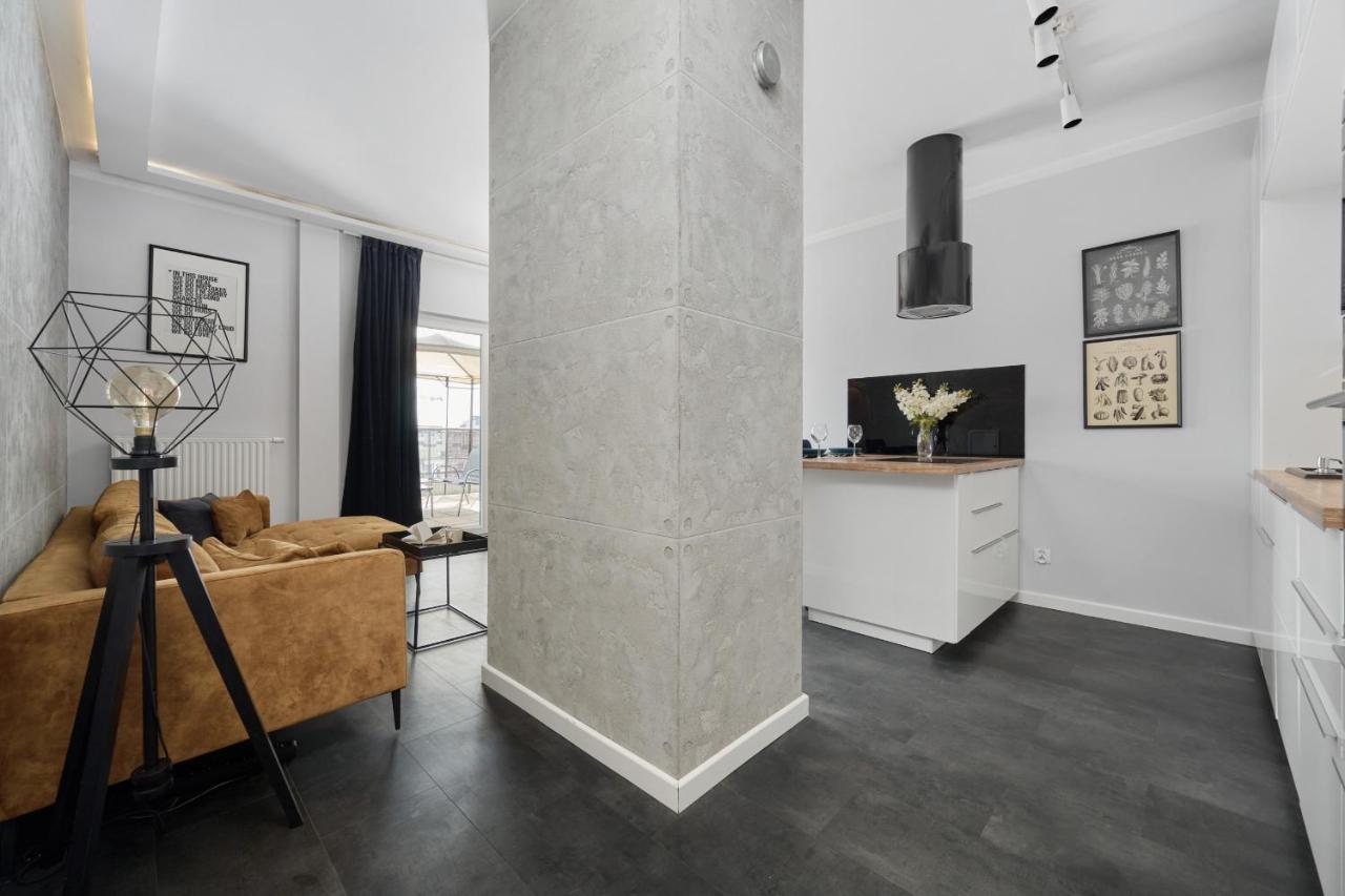 Stylish Kosciuszki Apartaments Near The Market Square With Free Garage Wroclaw By Noclegi Renters Dış mekan fotoğraf
