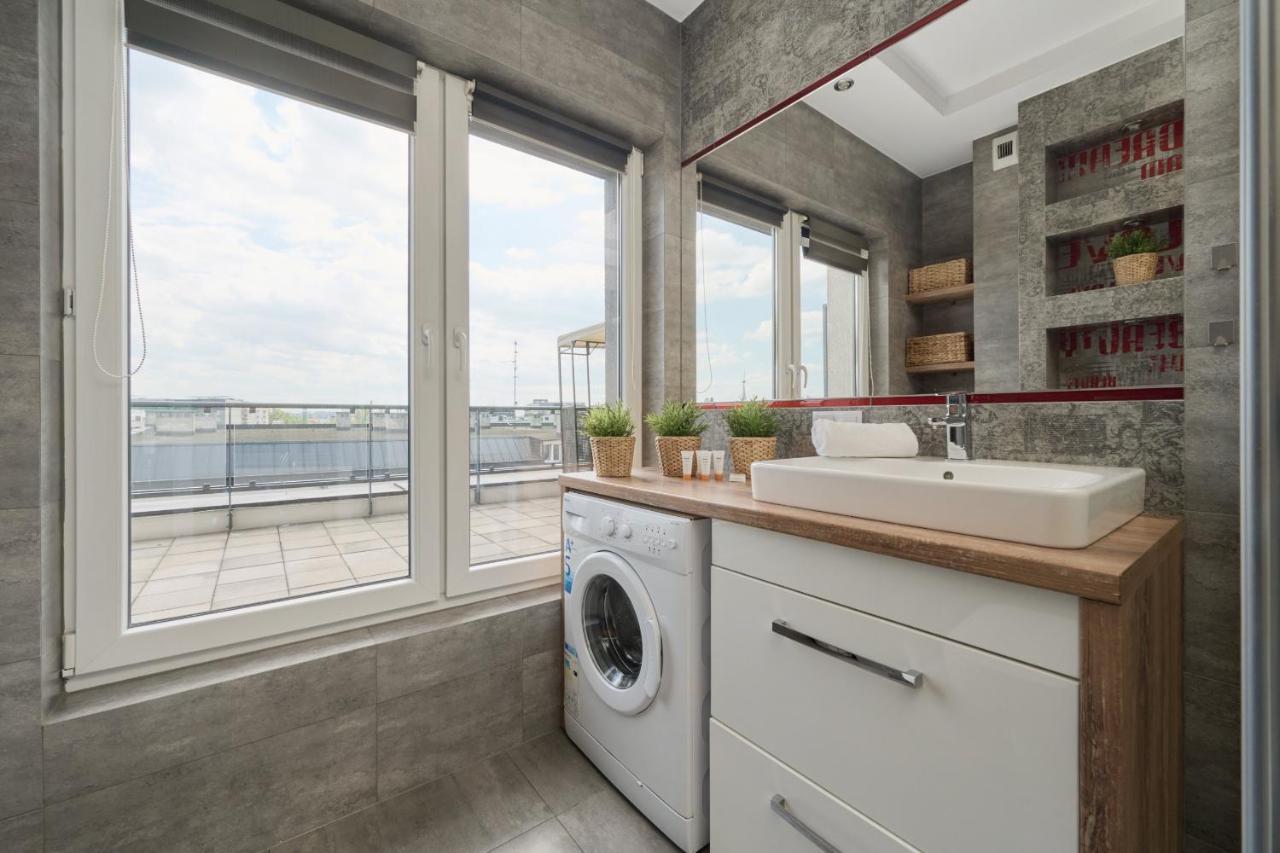 Stylish Kosciuszki Apartaments Near The Market Square With Free Garage Wroclaw By Noclegi Renters Dış mekan fotoğraf