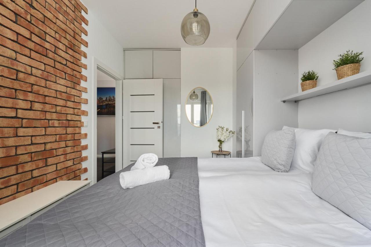 Stylish Kosciuszki Apartaments Near The Market Square With Free Garage Wroclaw By Noclegi Renters Dış mekan fotoğraf
