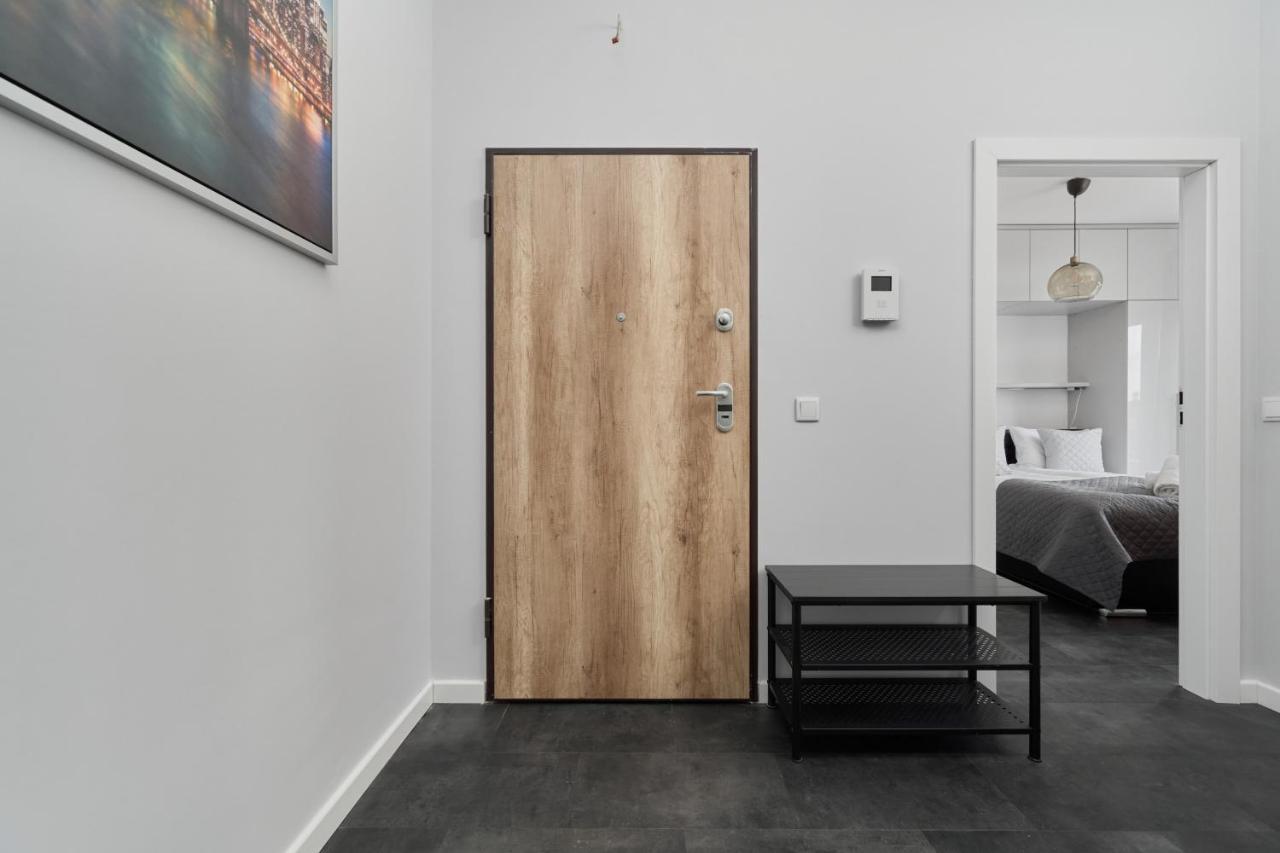 Stylish Kosciuszki Apartaments Near The Market Square With Free Garage Wroclaw By Noclegi Renters Dış mekan fotoğraf