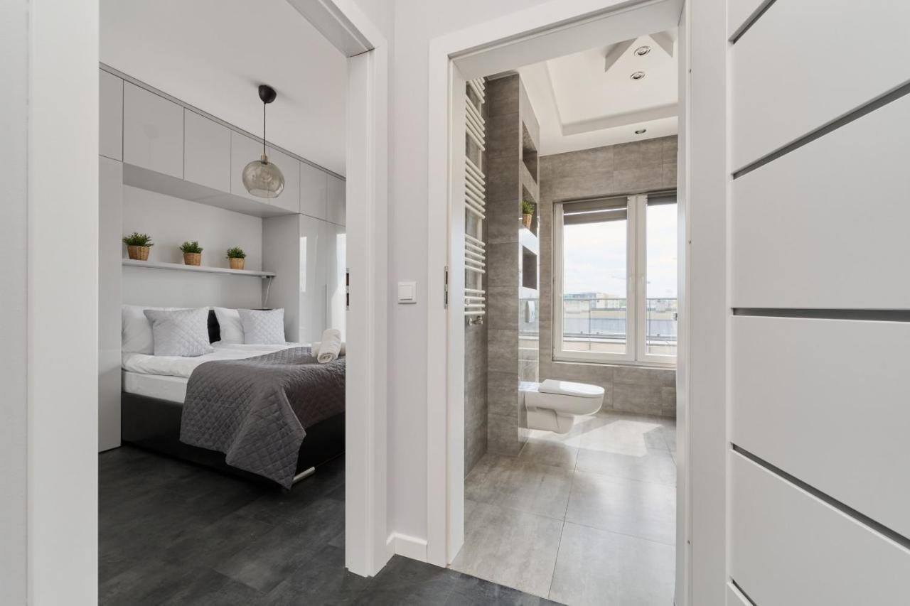 Stylish Kosciuszki Apartaments Near The Market Square With Free Garage Wroclaw By Noclegi Renters Dış mekan fotoğraf