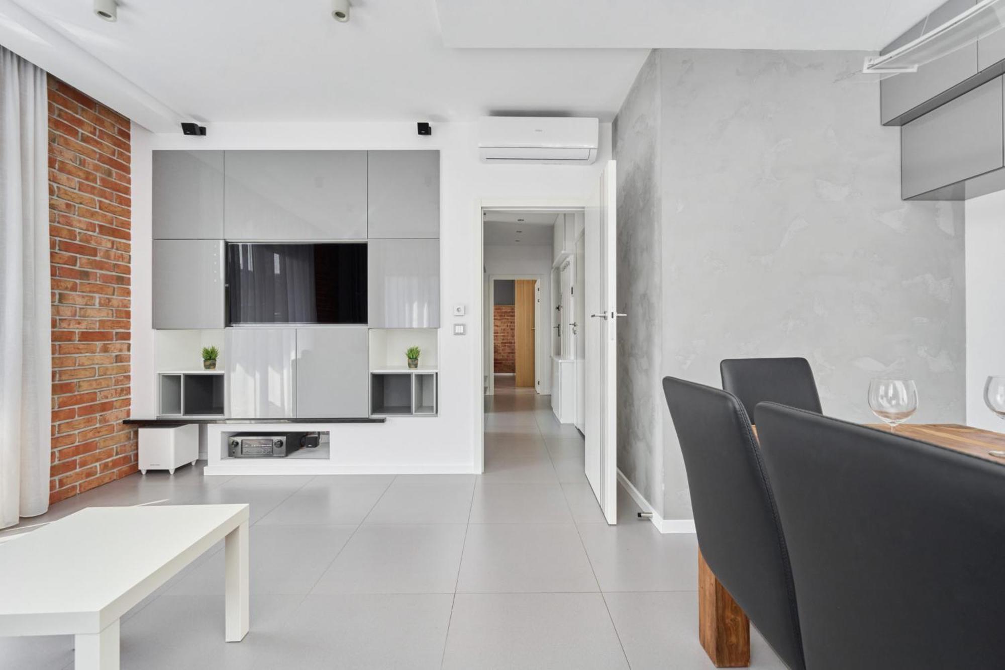 Stylish Kosciuszki Apartaments Near The Market Square With Free Garage Wroclaw By Noclegi Renters Dış mekan fotoğraf