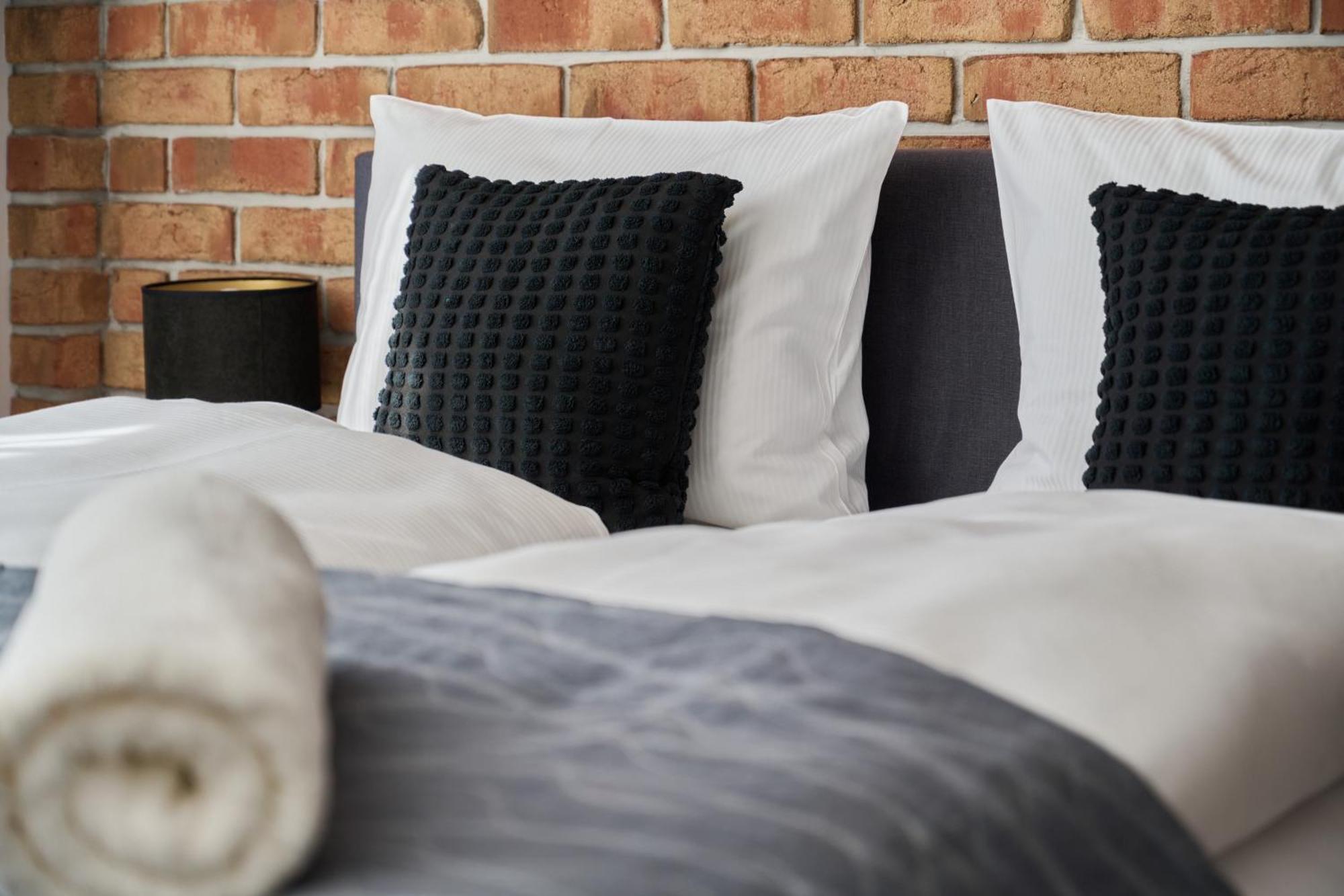 Stylish Kosciuszki Apartaments Near The Market Square With Free Garage Wroclaw By Noclegi Renters Dış mekan fotoğraf