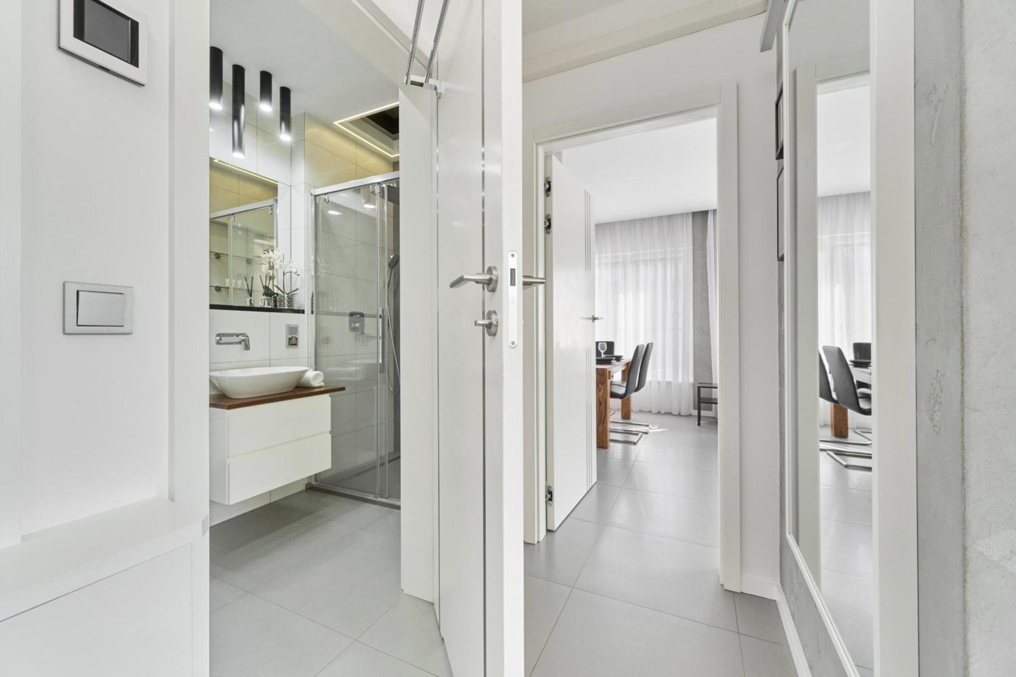 Stylish Kosciuszki Apartaments Near The Market Square With Free Garage Wroclaw By Noclegi Renters Dış mekan fotoğraf