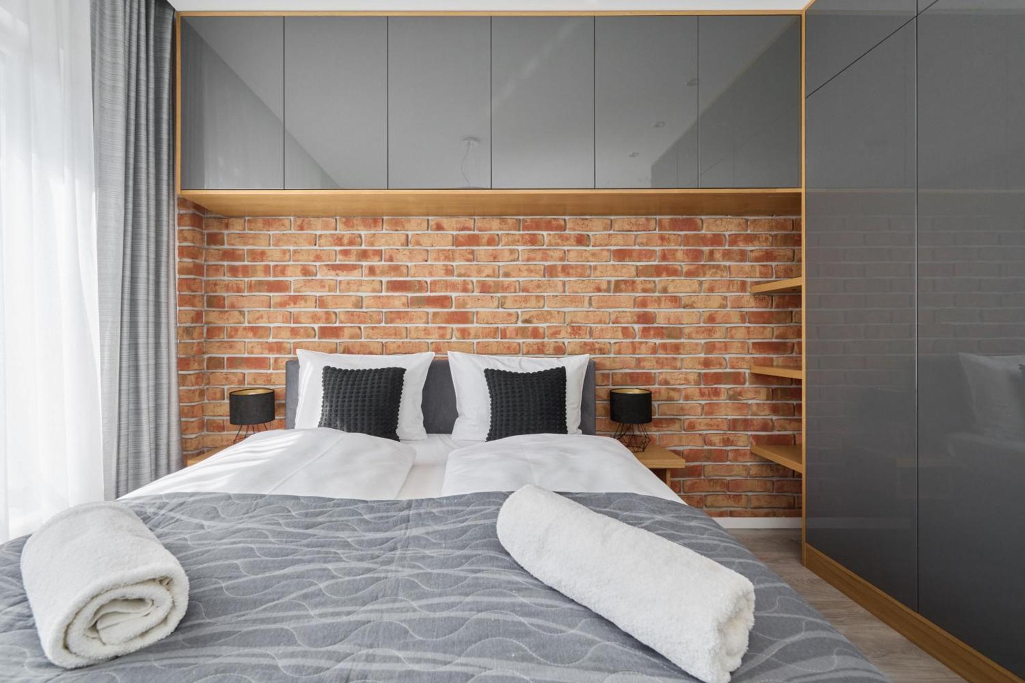 Stylish Kosciuszki Apartaments Near The Market Square With Free Garage Wroclaw By Noclegi Renters Dış mekan fotoğraf